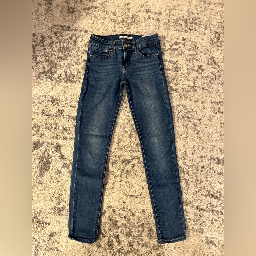 Levi 711 mid rise skinny jeans